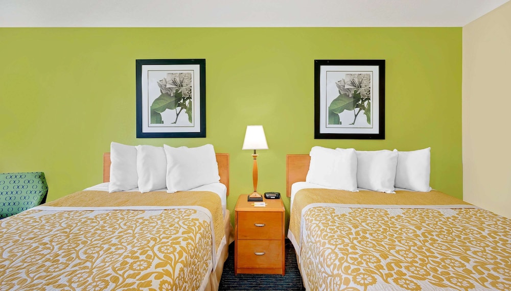 Days Inn by Wyndham Easton - photo 6
