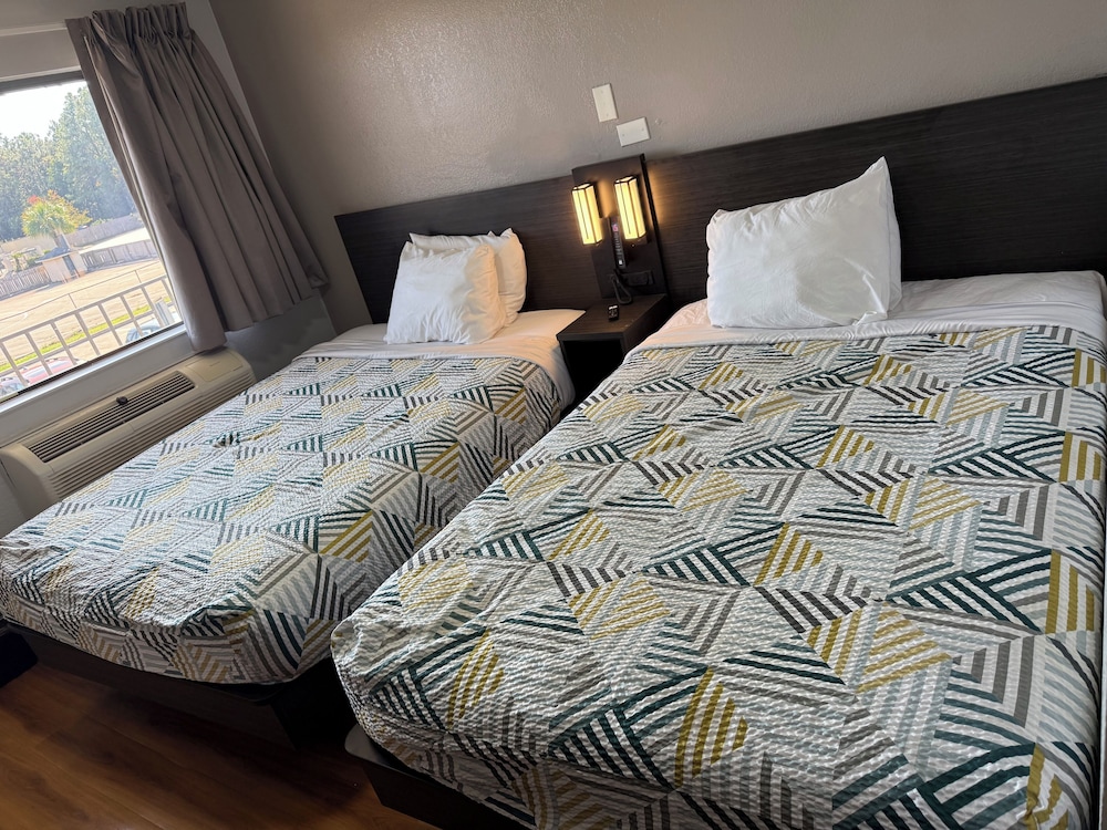 Motel 6 Gulfport - photo 39