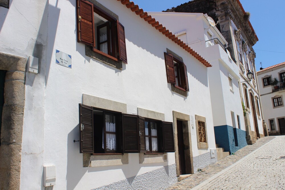 Casa Cimo Vila 13030859 — Sabrosa