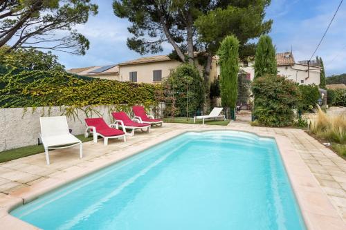 Le Guiguet Mas Provencal Avec Piscine Pour 10 — Vedene