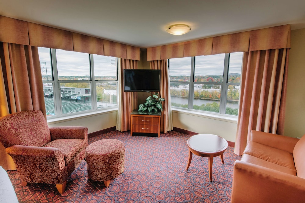 Hilton Garden Inn Manchester Downtown - photo 23