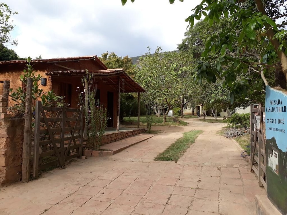 Pousada Casa Da Trilha in Santa Cruz Das Palmeiras, Brasil
