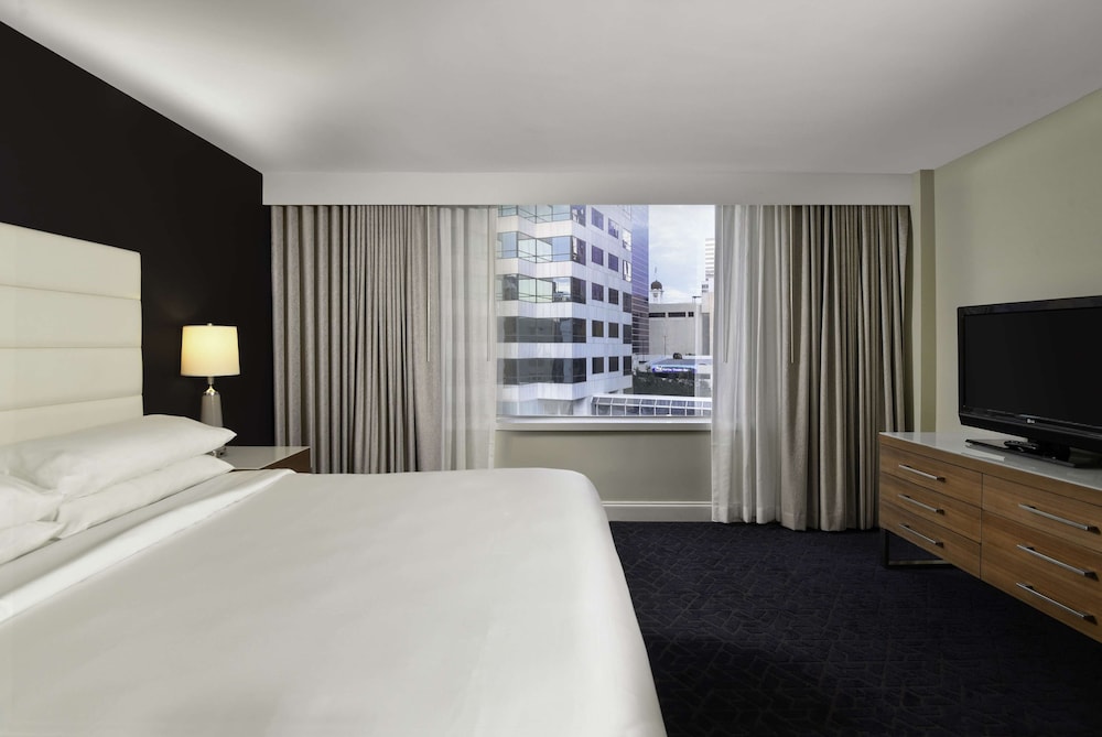 Hotel Tampa Riverwalk - photo 41