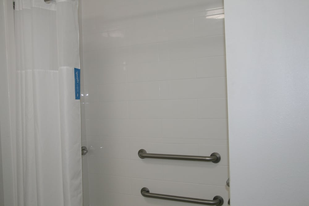 Hampton Inn Clarion - photo 40