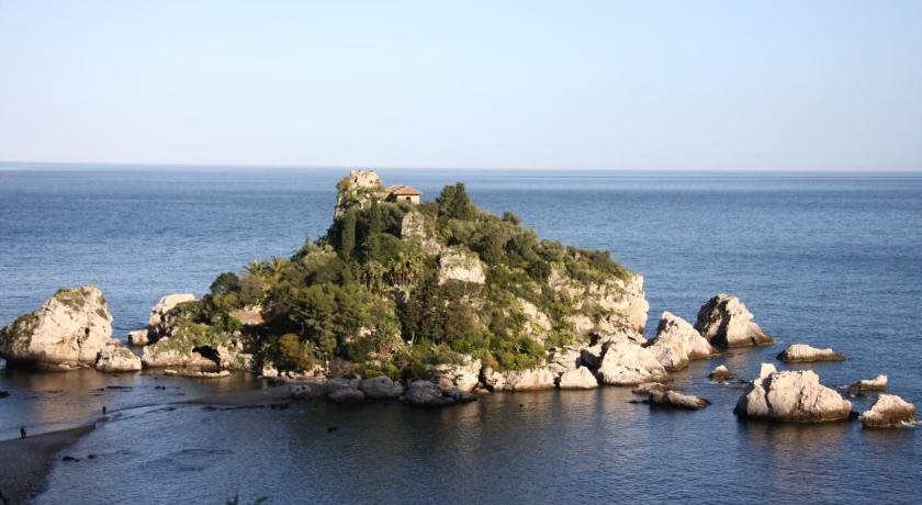 Miosotis Apartments — 4-Star Luxury Hotel in Letojanni, Italy
