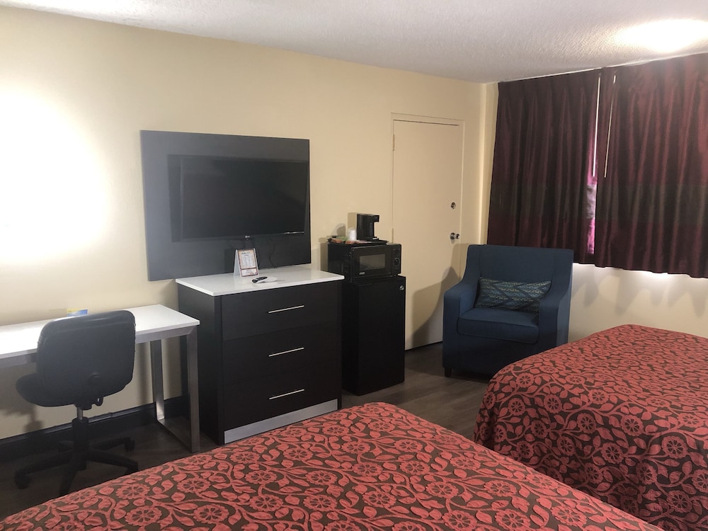 Days Inn by Wyndham Grove City Columbus South - photo 9
