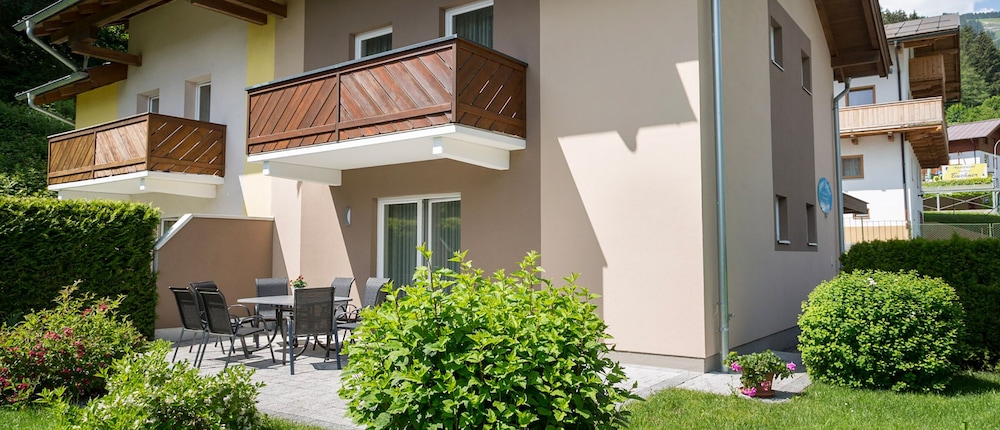 Chalet Vergissmeinnicht — 5-Star Luxury Hotel in Zell Am See, Austria
