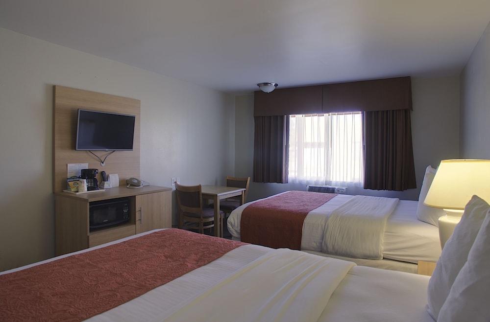 Aladdin Inn & Suites - photo 10