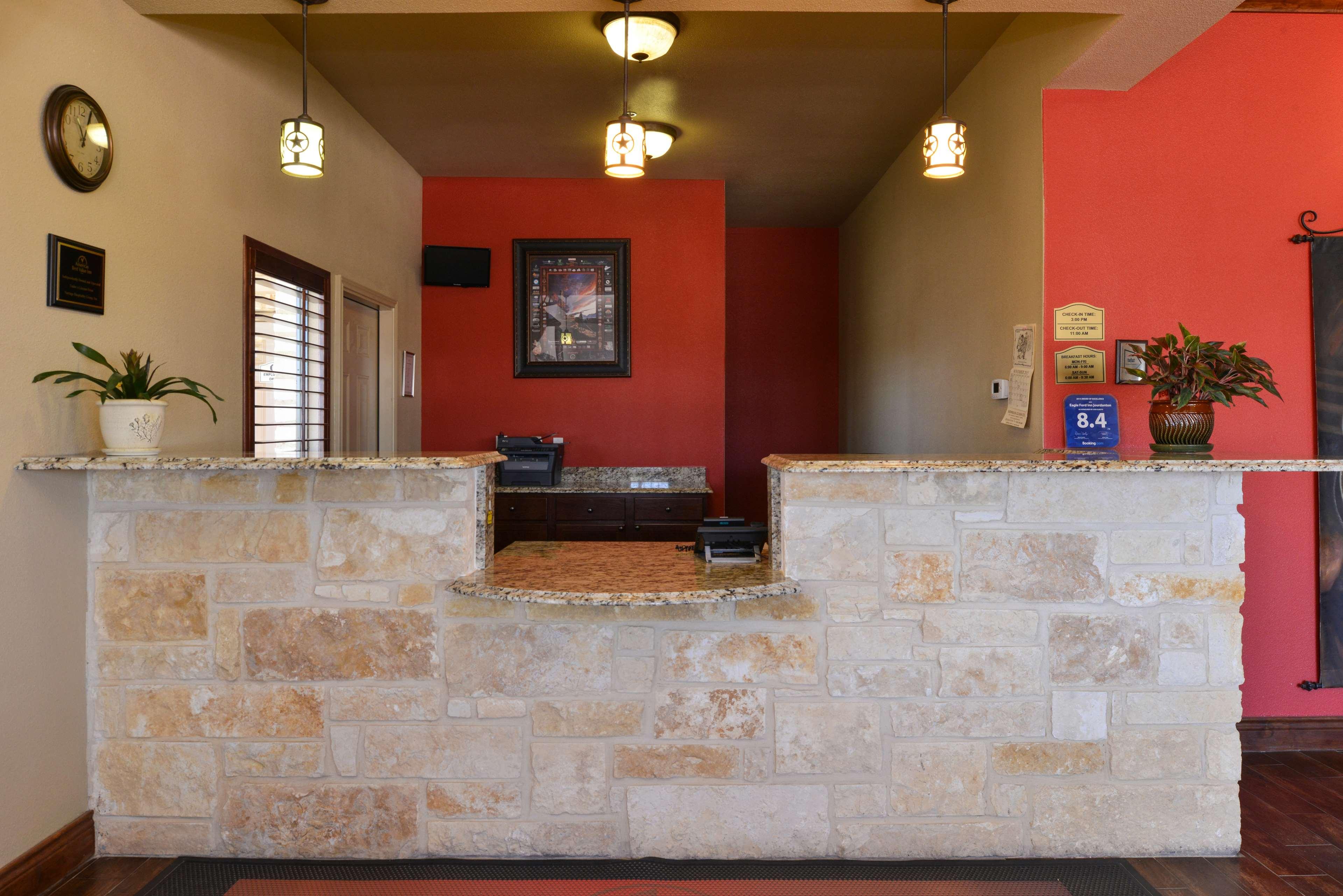 Studio Inn & Suites Kitchenettes - photo 14