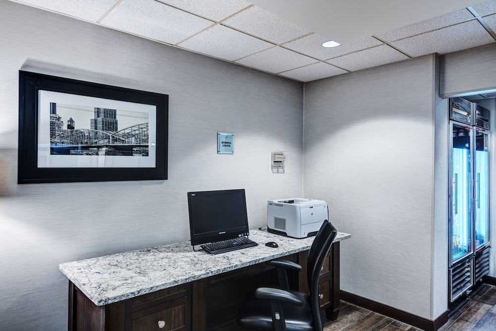 Hampton Inn Pittsburgh Monroeville - photo 23