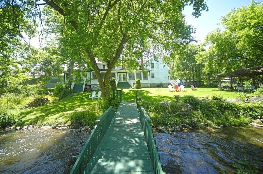 The Hayden Creek Inn - photo 15