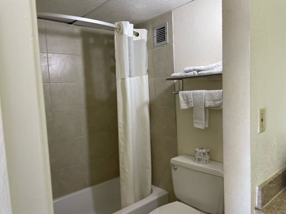 Farmington Inn - photo 25
