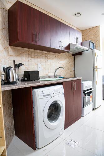 Studio in the heart of Sports City great view & amenities — 4-Star Luxury Hotel in Dubai, United Arab Emirates