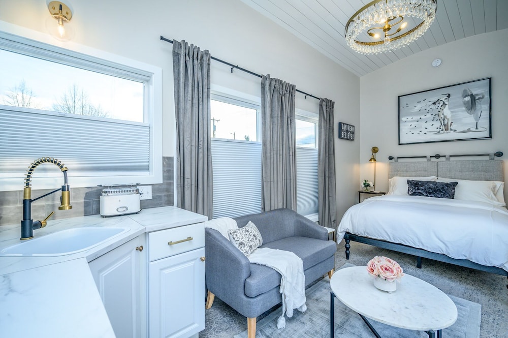 The Boutique Retreat - photo 12