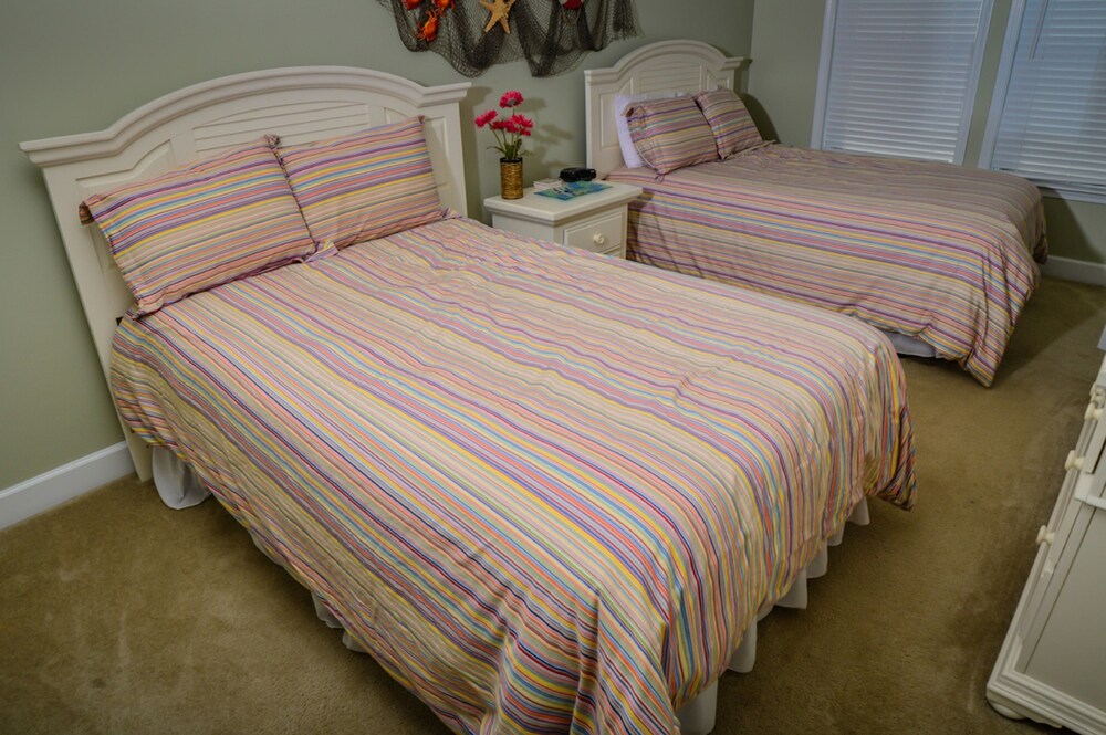 Barefoot Resort & Yacht Club - photo 20