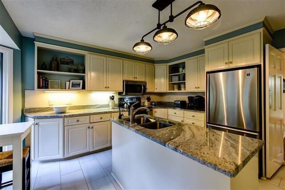 9 Pine Court at The Sea Pines Resort - photo 11