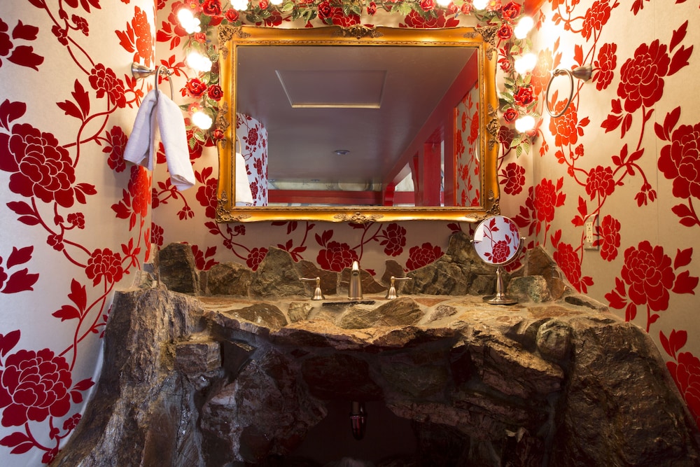 Madonna Inn - photo 306