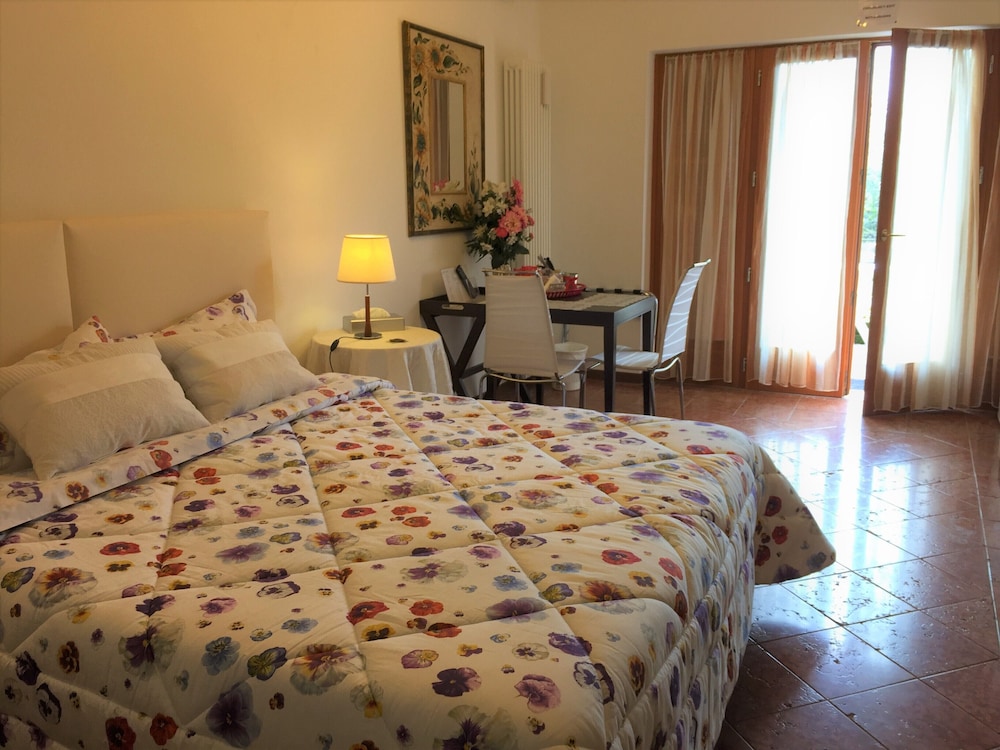 Residenza Fontana del Ferro Verona — 4-Star Luxury Hotel in Verona, Italy
