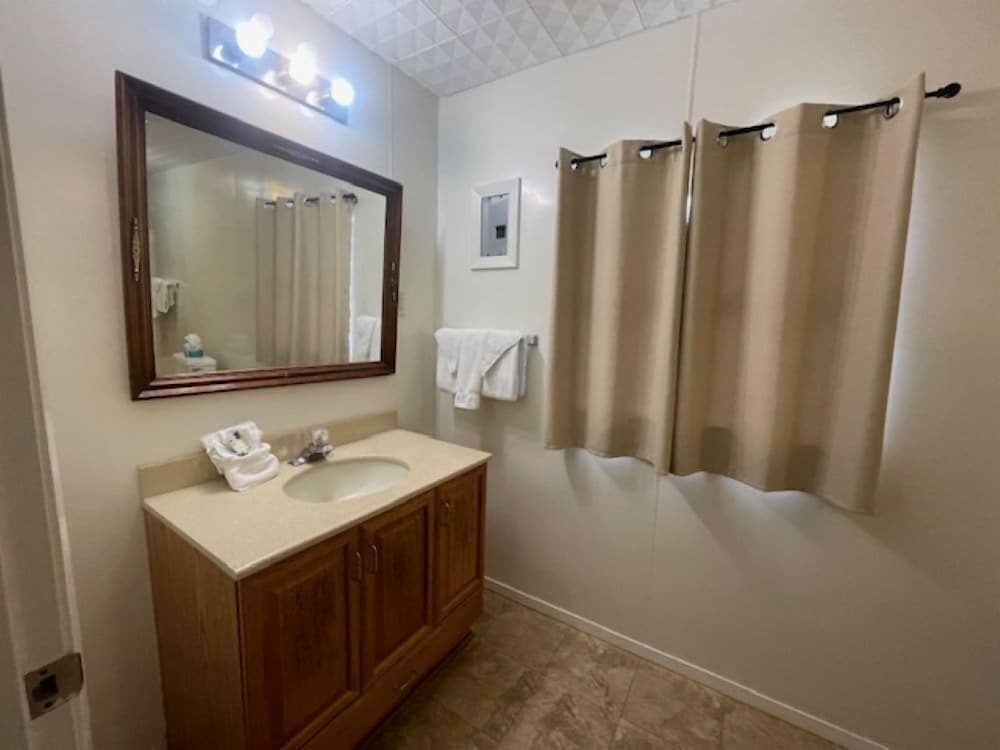 Thunderbird Resort & Event Center - photo 162