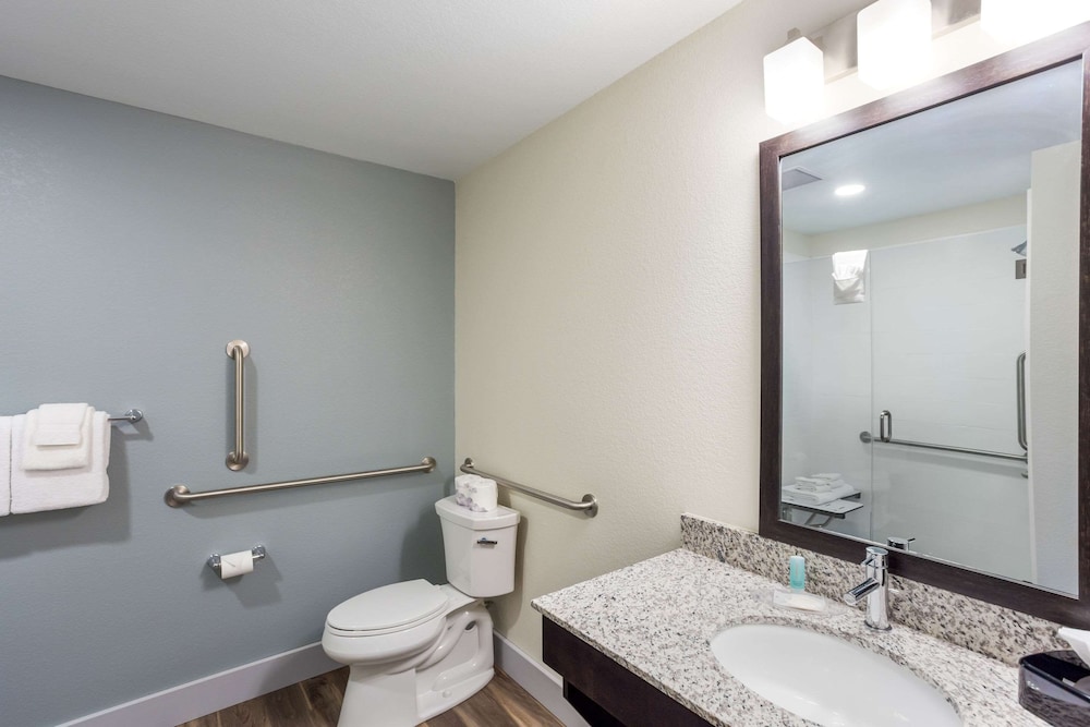 MainStay Suites Logan Ohio Hocking Hills - photo 30