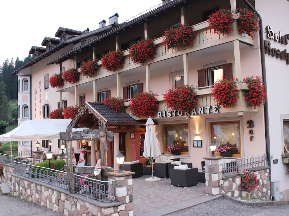 Hotel Rosalpina — hotel in Soraga