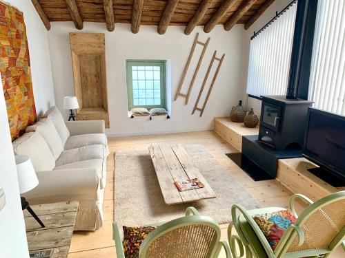 Astarte House Up — 4-Star Luxury Hotel in Galera, Spain