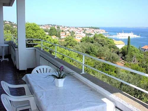 Apartment in Kali with sea view terrace — 4-Star Luxury Hotel in Kali, Croatia