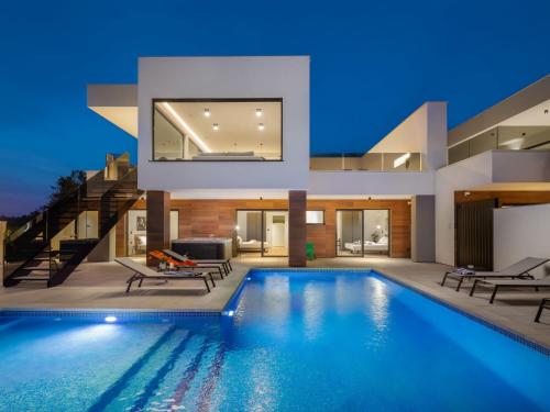 Villa Old Olive III by Interhome — 4-Star Luxury Hotel in Vodnjan, Croatia