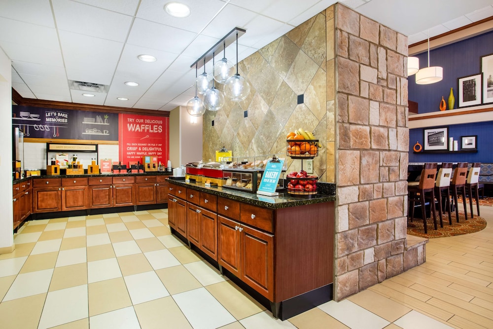 Hampton Inn & Suites Nashville Smyrna - photo 21