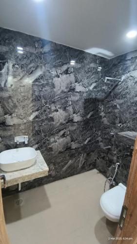 Cosmopolitan Premium Guest House