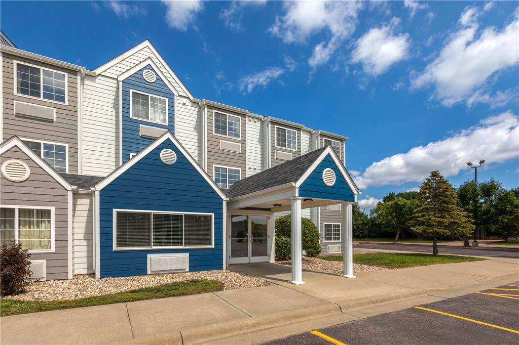 Microtel Inn & Suites by Wyndham Sioux Falls - photo 3