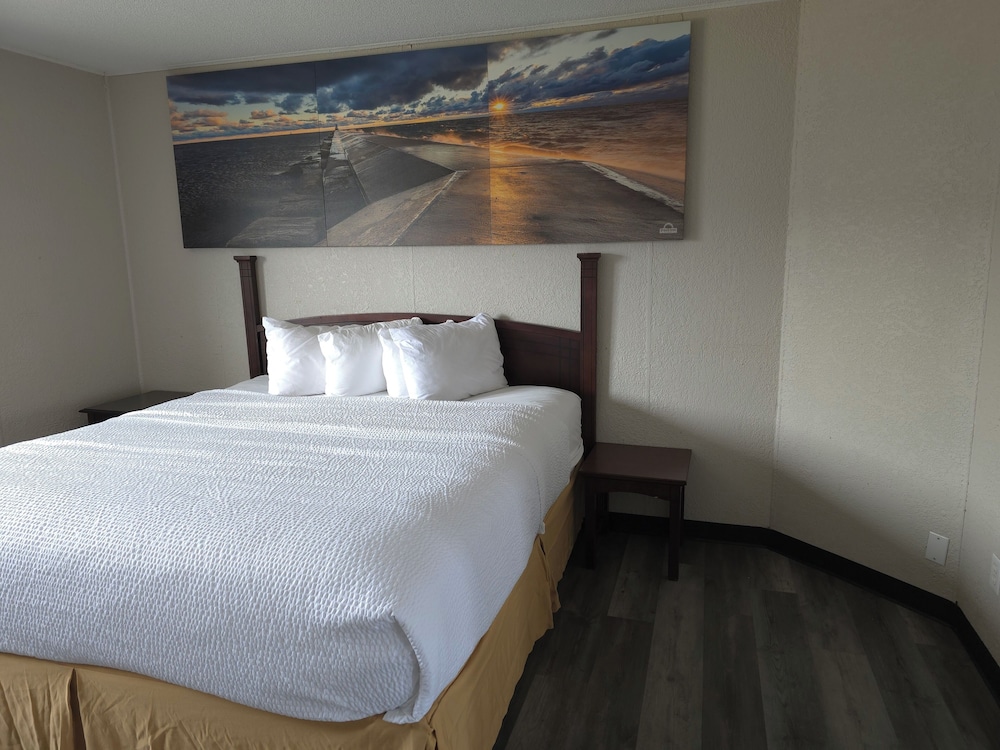 Days Inn & Suites by Wyndham Port Huron - photo 13