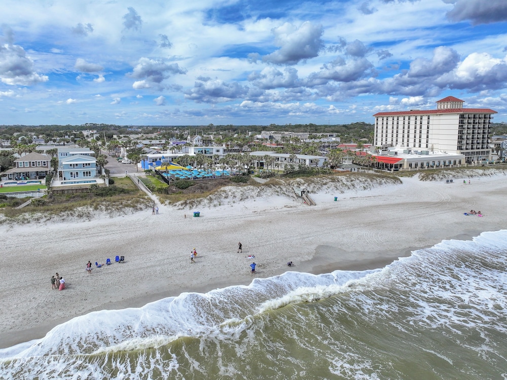 Seahorse Oceanfront Inn - photo 132