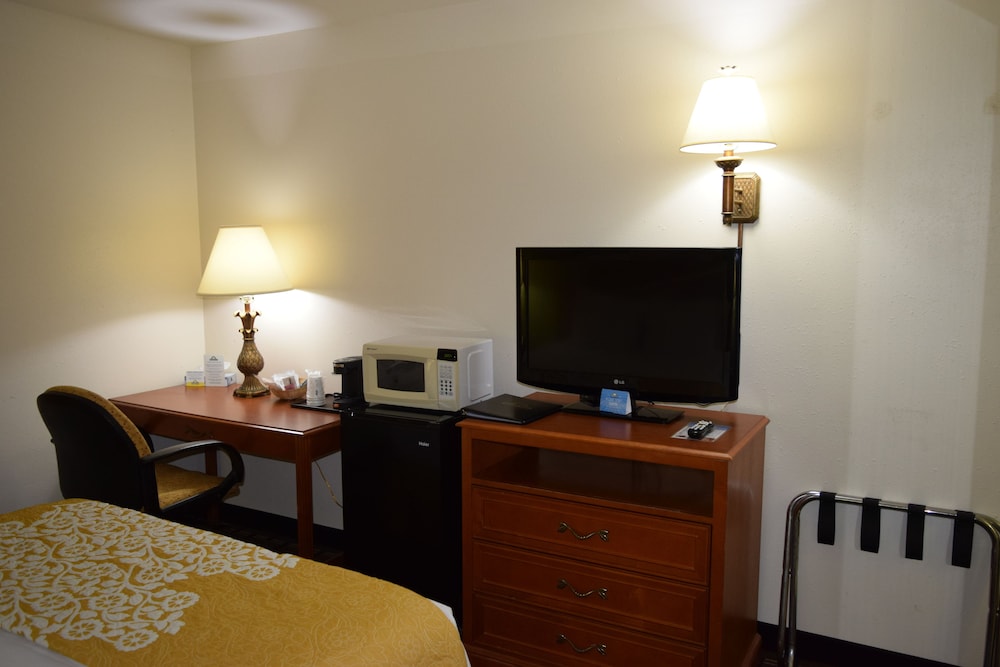 Days Inn by Wyndham Portage Cascade Mountain area - photo 10