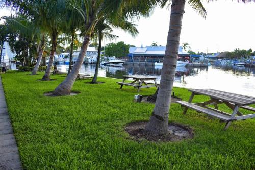 Sailfish Suites 2 pet friendly & waterfront — 4-Star Luxury Hotel in Stuart, United States