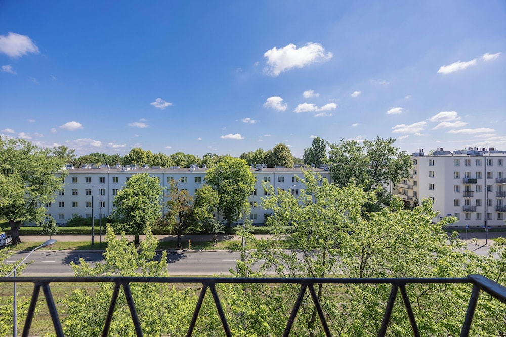Elegancki Apartament dla 4 osób w Warszawie by Noclegi Renters — 4-Star Luxury Hotel in Warsaw, Poland