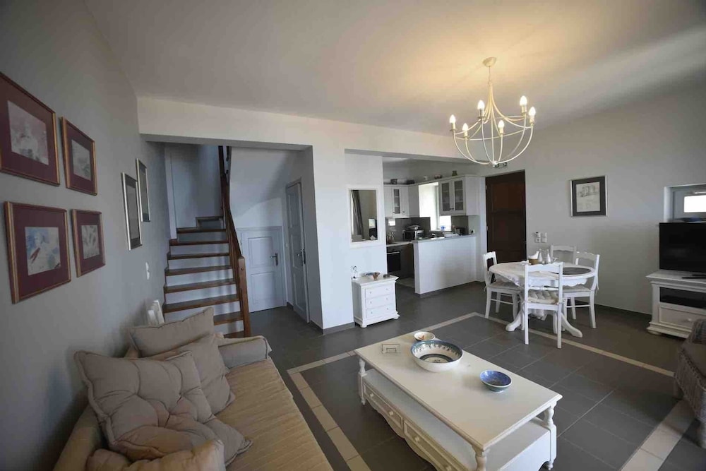 Heliades Maisonettes — 4-Star Luxury Hotel in Mithymna, Greece