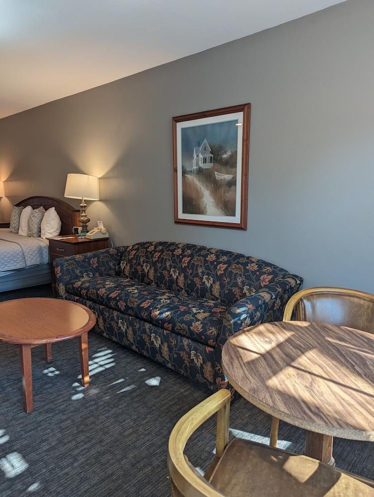 Beach Harbor Resort - photo 28