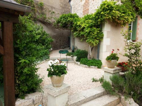 Monts Petit Jardin — Monts — photo 4