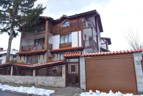 Guest rooms Bansko - carbon neutral hotel in Bansko