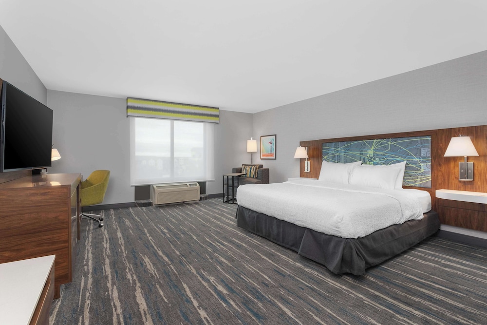 Hampton Inn & Suites Lincoln Northeast I 80 - photo 10