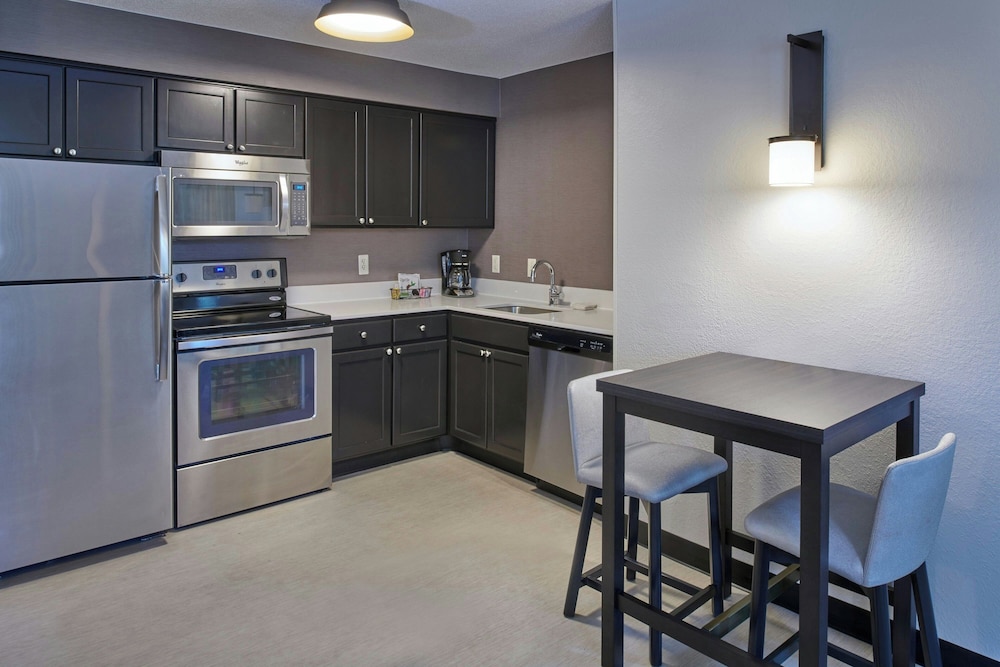 Residence Inn by Marriott Detroit Novi - photo 22