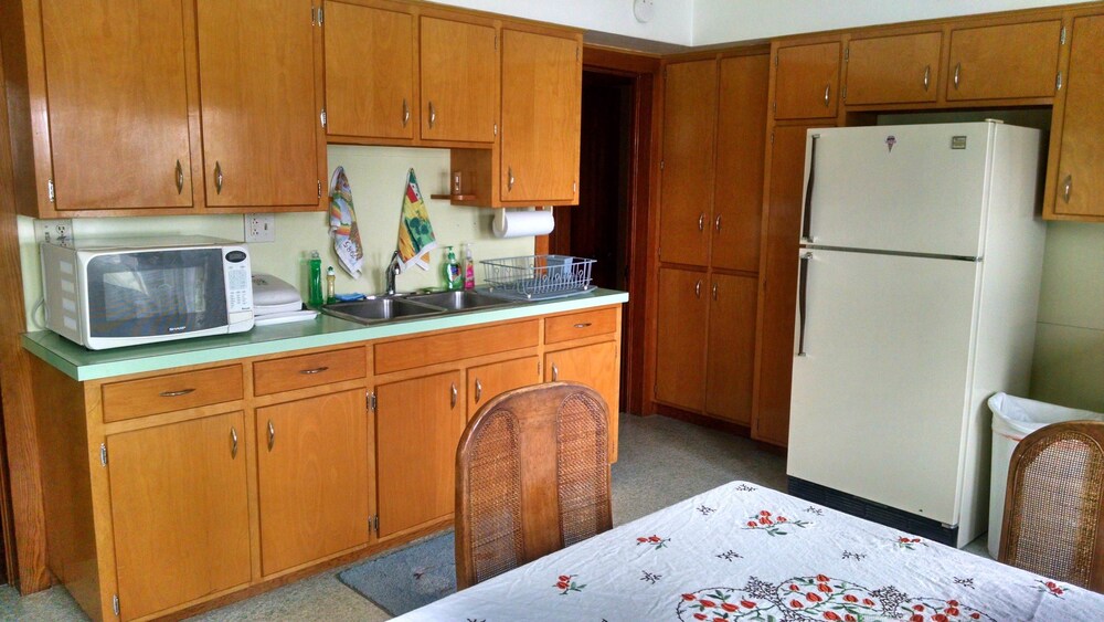 Fish & Loaves B&B - photo 39