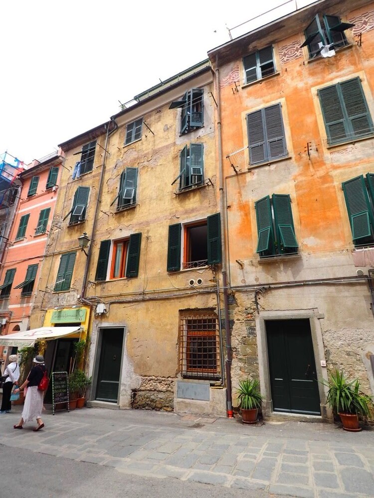 Cinque Terre Riviera Le camere di Enrica — 4-Star Luxury Hotel in Vernazza, Italy