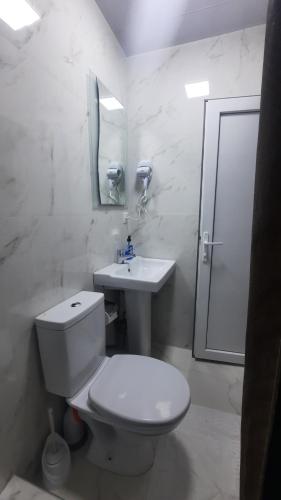 Makos Guest House