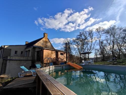 La Ferme Aux Hibiscus in Sarlat-La-Caneda, France
