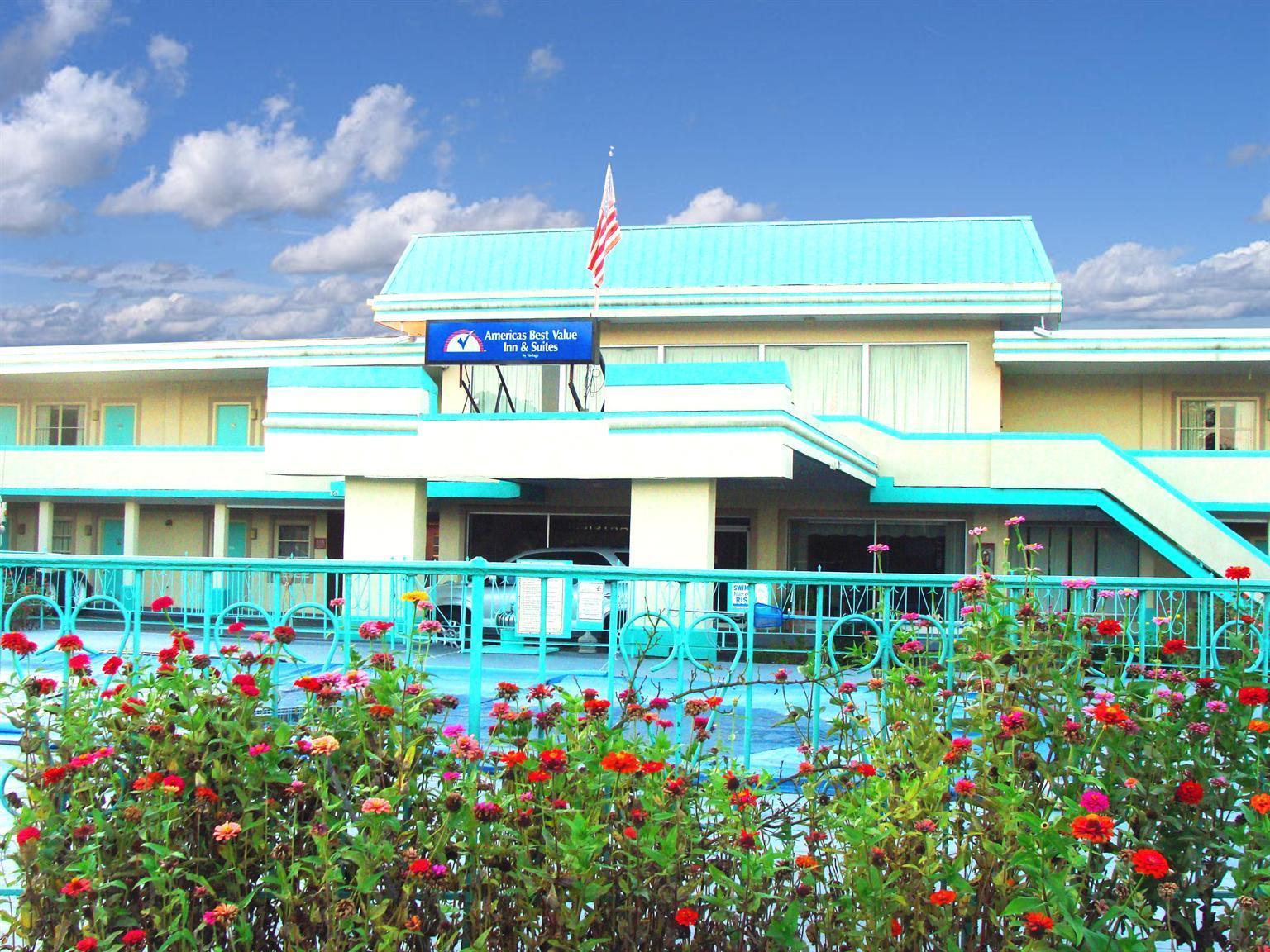 Americas Best Value Inn & Suites South Boston — hotel in South Boston
