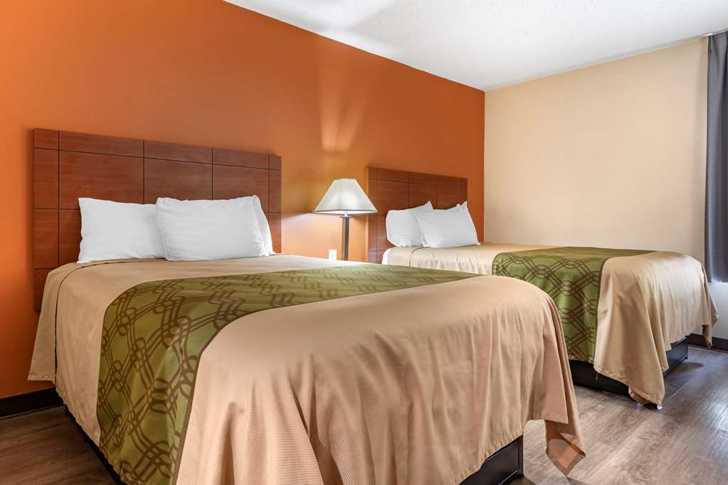 Econo Lodge Saint Stephen - photo 9