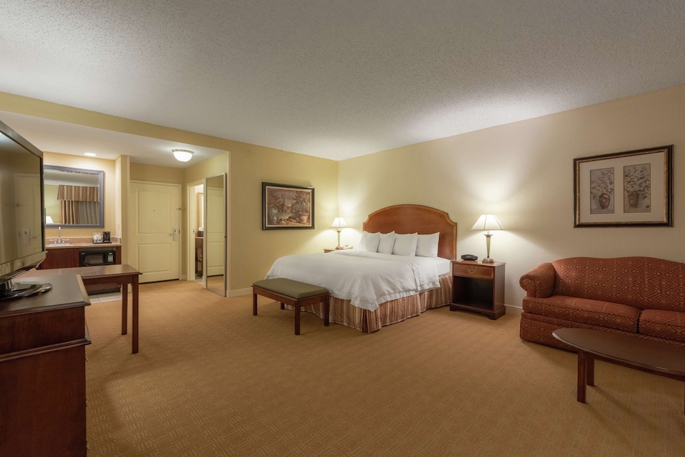 Hampton Inn & Suites Vicksburg - photo 16