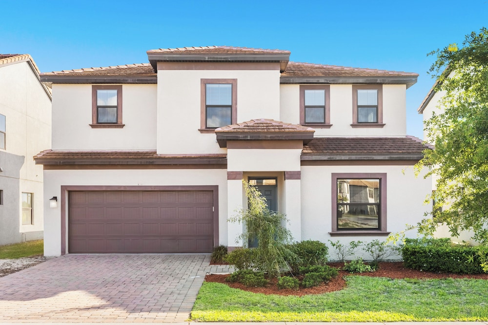 Near Disney And Legoland Spacious Poolside Oasis — Haines